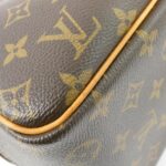 Louis_Vuitton_Monogram_Bowling_Vanity_M47270_Bag_3