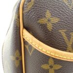 Louis_Vuitton_Monogram_Bowling_Vanity_M47270_Bag_4