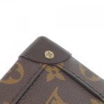 Louis_Vuitton_Monogram_Chess_Slim_Soft_Trunk_M20871_Shoulder_Bag_2