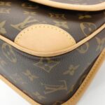 Louis_Vuitton_Monogram_Diane_PM_M46049_Shoulder_Bag_3