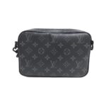Louis_Vuitton_Monogram_Eclipse_Alpha_Messenger_M46955_Shoulder_Bag_2