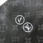 Louis_Vuitton_Monogram_Eclipse_Caba_Light_M43417_Bag_4