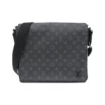 Louis_Vuitton_Monogram_Eclipse_District_MM_M44001_Shoulder_Bag_1