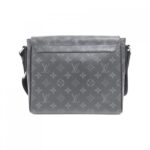 Louis_Vuitton_Monogram_Eclipse_District_PM_M44000_Shoulder_Bag_2