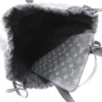 Louis_Vuitton_Monogram_Eclipse_Kaba_Light_M44228_Bag_6