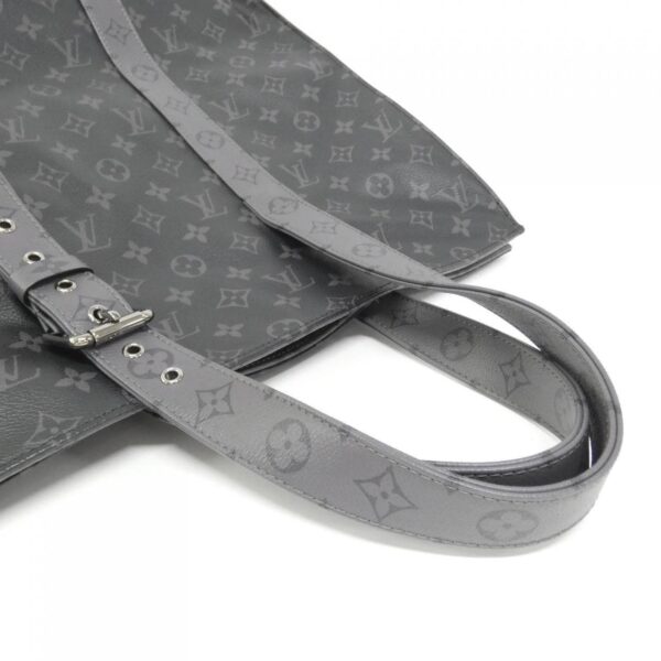 Louis_Vuitton_Monogram_Eclipse_Reverse_Kaba_Zip_GM_M45379_Bag_5