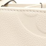 Louis_Vuitton_Monogram_Empreinte_OnTheGo_MM_M46531_Bag_3