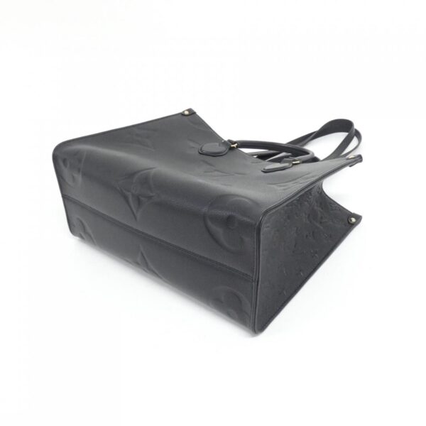 Louis_Vuitton_Monogram_Empreinte_Onthego_MM_Bag_M45595_2