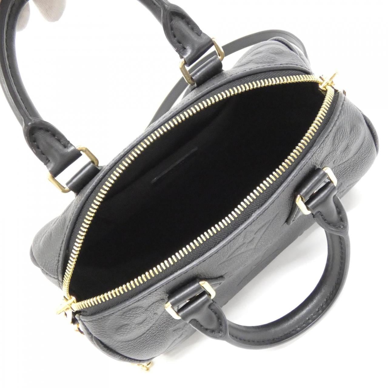 Louis_Vuitton_Monogram_Empreinte_Speedy_Bandoulière_20cm_M58953_Boston_Bag_10