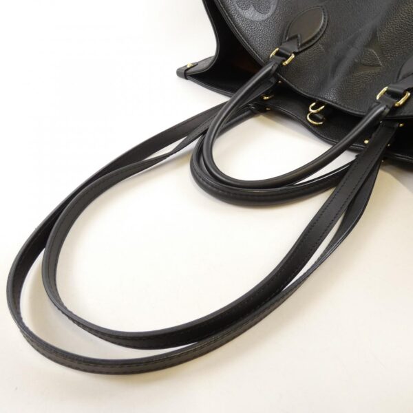 Louis_Vuitton_Monogram_Enfant_OnTheGo_GM_M44925_Bag_4