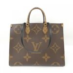 Louis_Vuitton_Monogram_Giant_OnTheGo_GM_M45320_Bag_1