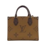 Louis_Vuitton_Monogram_Giant_OnTheGo_PM_M46373_Bag_2