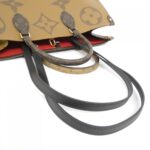 Louis_Vuitton_Monogram_Giant_Onthego_GM_M45320_Bag_4
