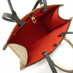 Louis_Vuitton_Monogram_Giant_Onthego_MM_Bag_M45321_6