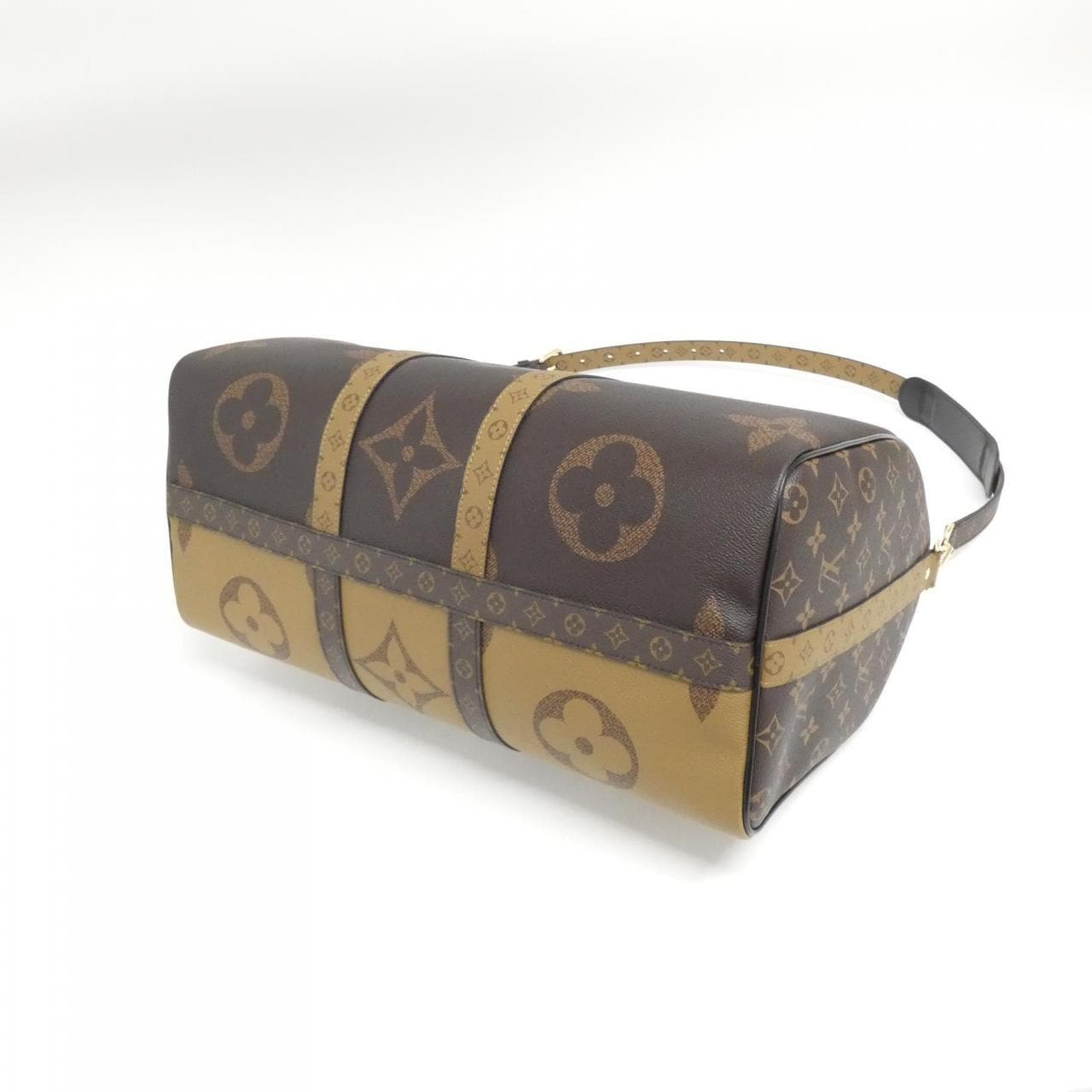Louis_Vuitton_Monogram_Giant_Reverse_Key_Pouch_Bandouliere_45cm_M47211_Boston_Bag_3