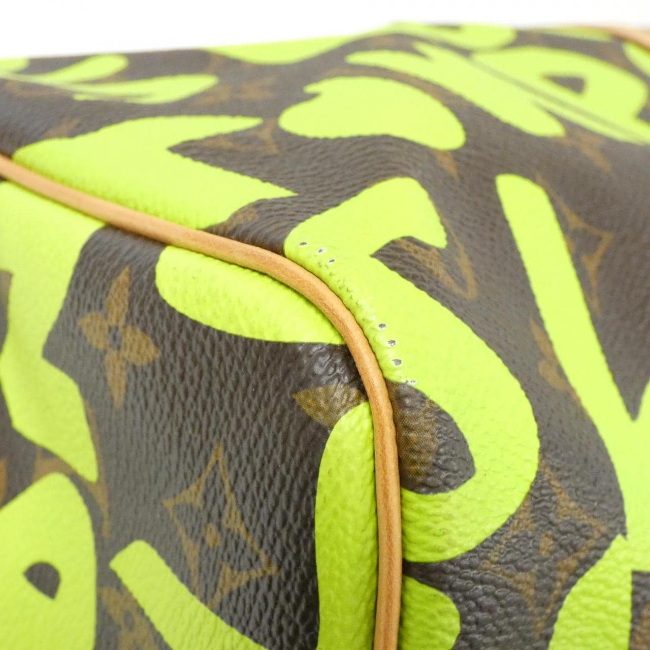 Louis_Vuitton_Monogram_Graffiti_Stephen_Sprouse_Keepall_50cm_M93700_Duffle_Bag_2