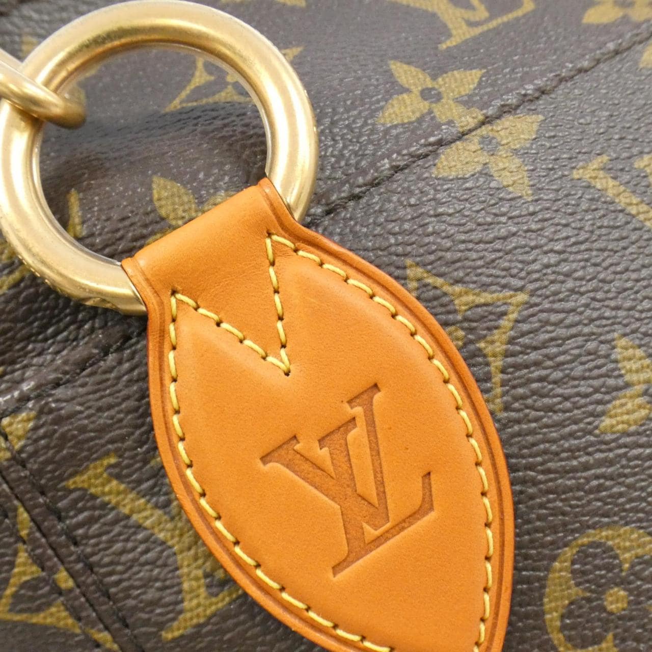 Louis_Vuitton_Monogram_Iconoclast_Punching_Bag_Baby_M40230_Shoulder_Bag_4