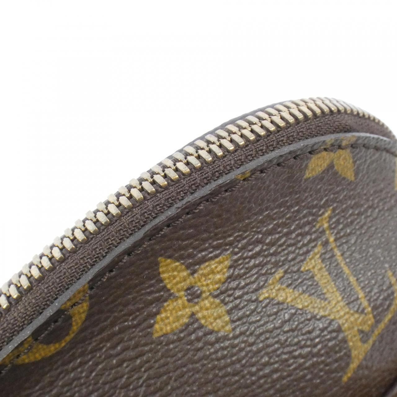 Louis_Vuitton_Monogram_Iconoclast_Punching_Bag_Baby_M40230_Shoulder_Bag_5