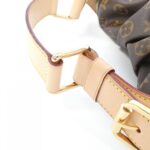 Louis_Vuitton_Monogram_Kalahari_PM_M97016_Bag_6