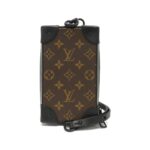 Louis_Vuitton_Monogram_LV_Friends_Soft_Trunk_Phone_Box_M80144_Shoulder_Bag_2