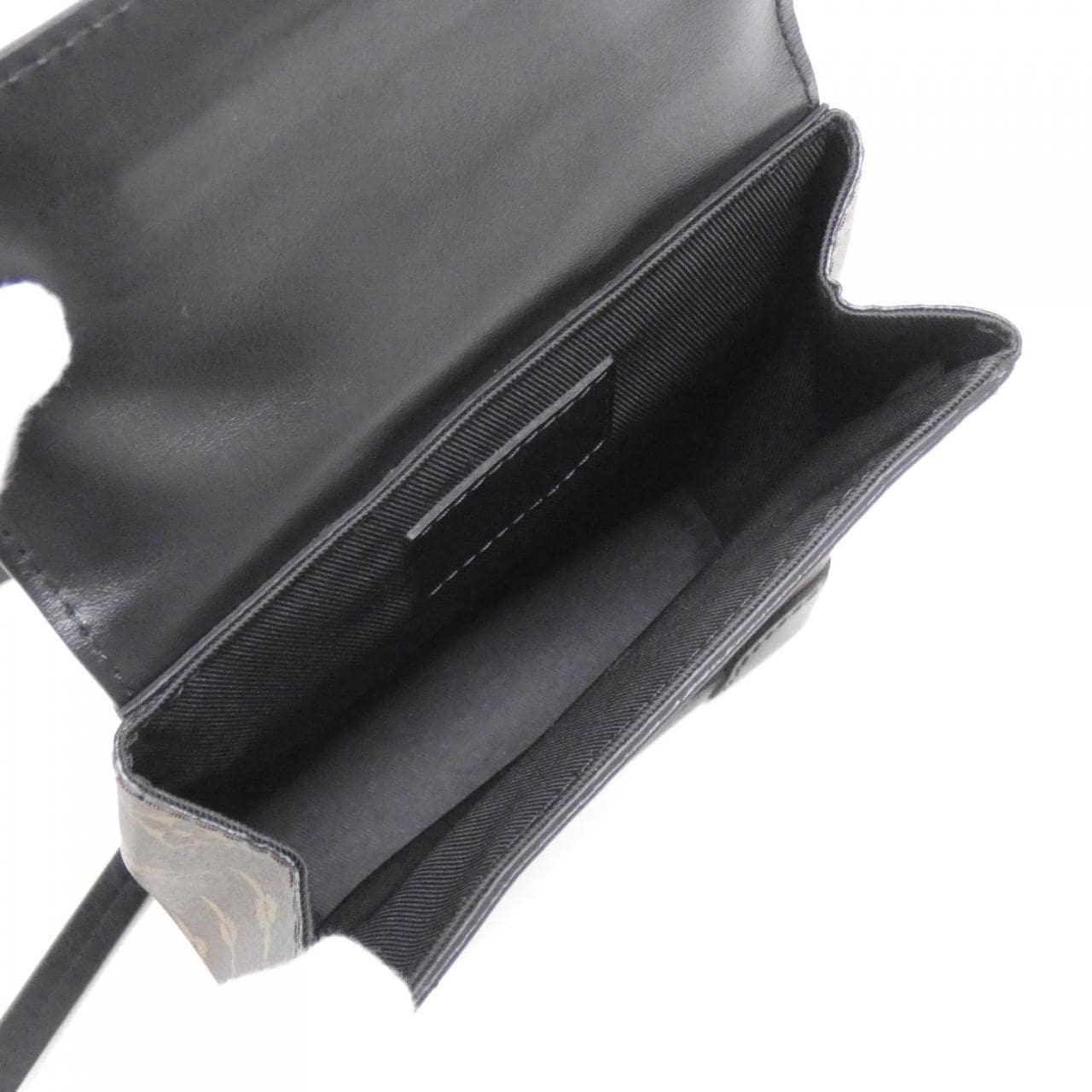 Louis_Vuitton_Monogram_LV_Friends_Steamer_XS_M80327_Shoulder_Bag_7