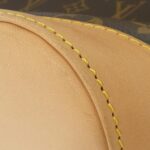 Louis_Vuitton_Monogram_Lockit_Vertical_M40103_Bag_2