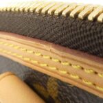 Louis_Vuitton_Monogram_Lockit_Vertical_M40103_Bag_5