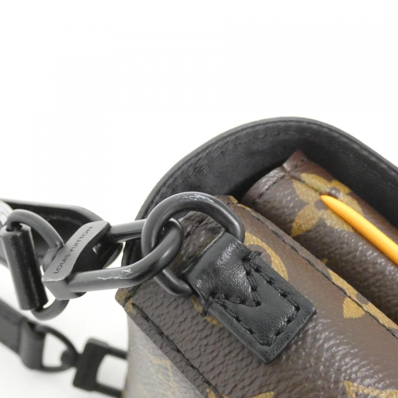 Louis_Vuitton_Monogram_Macassar_S-Lock_Vertical_Wearable_Wallet_M82535_Shoulder_Bag_6