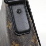 Louis_Vuitton_Monogram_Makassar_Magnetic_Messenger_M45557_Shoulder_Bag_5