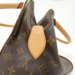 Louis_Vuitton_Monogram_Marais_MM_M41070_Bag_5