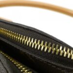 Louis_Vuitton_Monogram_Marais_MM_M41070_Bag_7