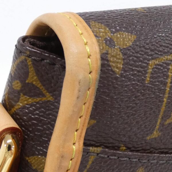 Louis_Vuitton_Monogram_Menilmontant_PM_M40474_Shoulder_Bag_4