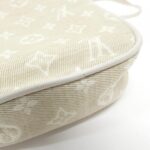 Louis_Vuitton_Monogram_Mini_Lin_Pochette_Cancun_M95312_Bag_3