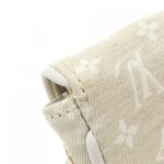 Louis_Vuitton_Monogram_Mini_Lin_Pochette_Cancun_M95312_Bag_5