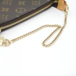 Louis_Vuitton_Monogram_Mini_Pochette_Accessoires_M58009_Accessory_Pouch_6