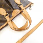 Louis_Vuitton_Monogram_Palermo_PM_M40145_Bag_5