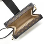 Louis_Vuitton_Monogram_Petite_Mal_M53201_Shoulder_Bag_8