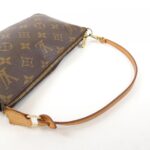 Louis_Vuitton_Monogram_Pochette_Accessoires_M51980_Accessory_Pouch_6