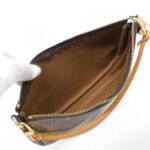 Louis_Vuitton_Monogram_Pochette_Accessoires_M51980_Accessory_Pouch_6