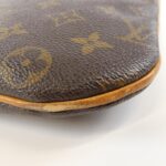 Louis_Vuitton_Monogram_Pochette_Bosphore_M40044_Shoulder_Bag_3