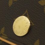 Louis_Vuitton_Monogram_Pochette_Cancun_M60018_Bag_4