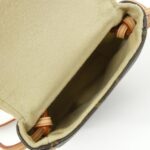 Louis_Vuitton_Monogram_Pochette_Cancun_M60018_Bag_6