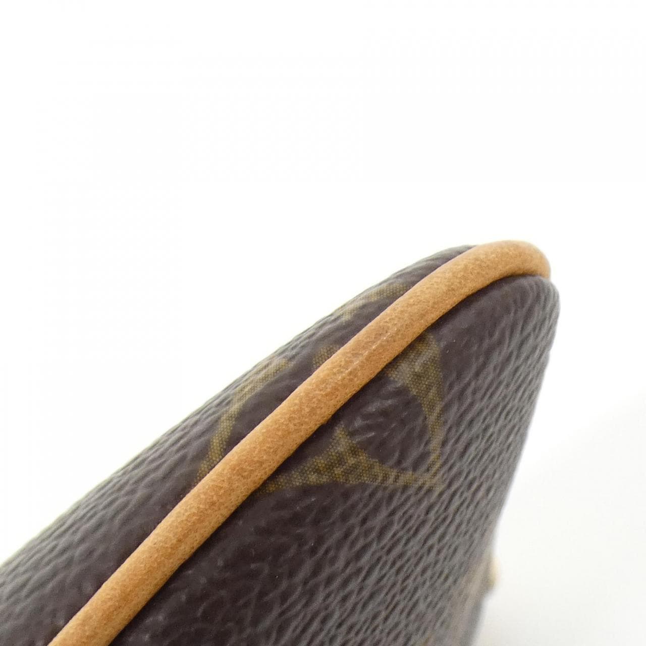 Louis_Vuitton_Monogram_Pochette_Mila_MM_M60094_Accessory_Pouch_3