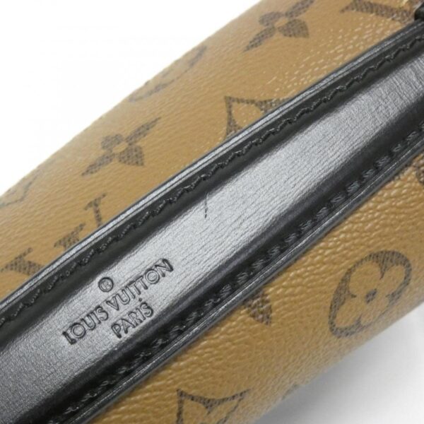 Louis_Vuitton_Monogram_Reverse_Pochette_Métis_MM_M44876_Bag_5