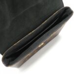 Louis_Vuitton_Monogram_Rocky_BB_M44141_Bag_8