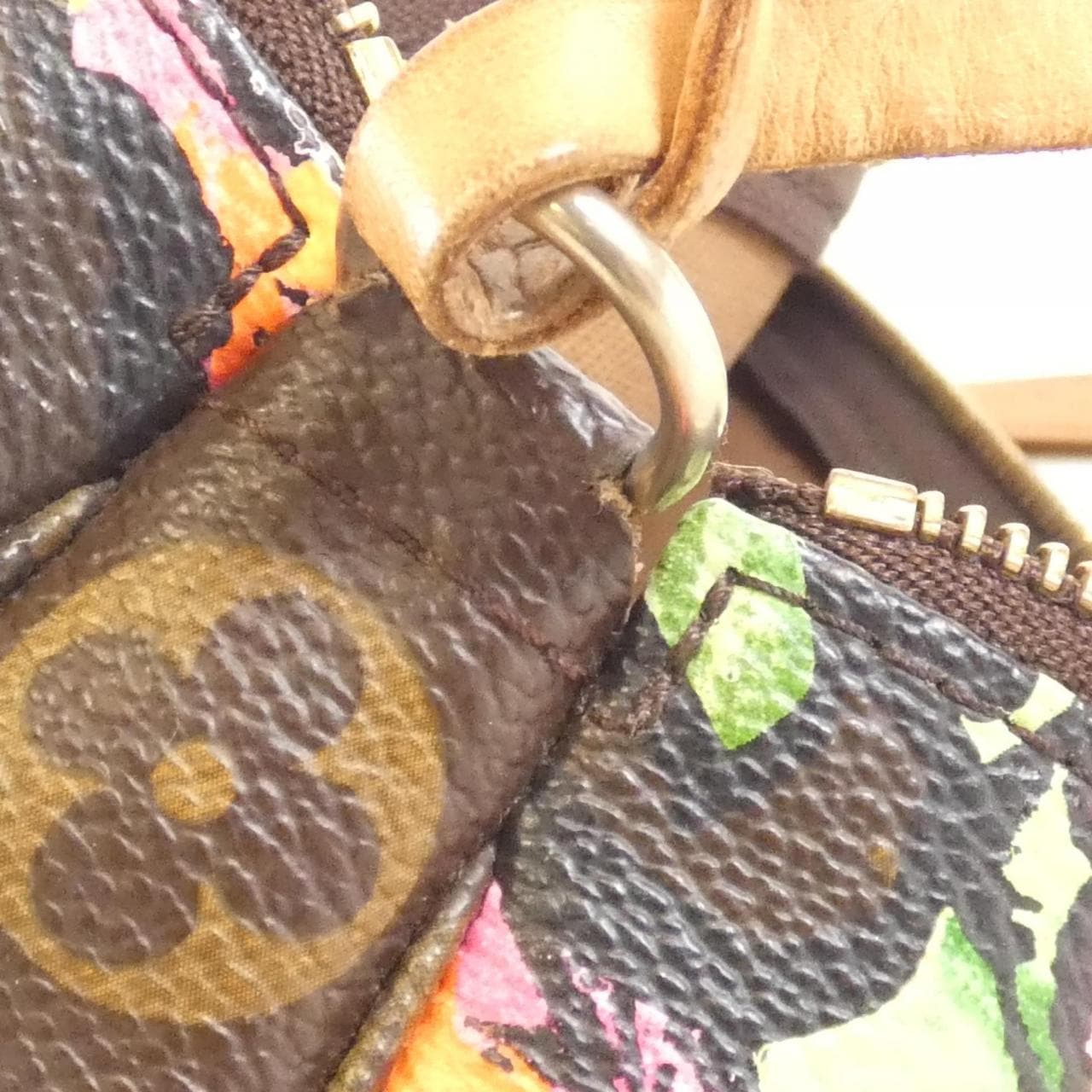 Louis_Vuitton_Monogram_Rose_Stephen_Sprouse_Pochette_Accessoires_M48615_Accessory_Pouch_7