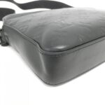 Louis_Vuitton_Monogram_Shadow_Duo_Messenger_M69827_Shoulder_Bag_3