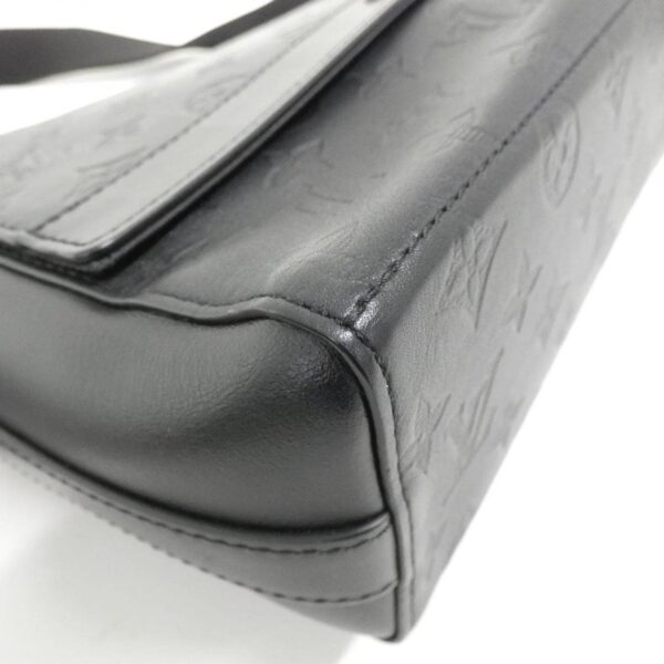 Louis_Vuitton_Monogram_Shadow_Sprinter_Messenger_M44729_Shoulder_Bag_3