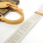Louis_Vuitton_Monogram_Stripe_LV_Squared_Sac_Plat_Messenger_M45969_Bag_5