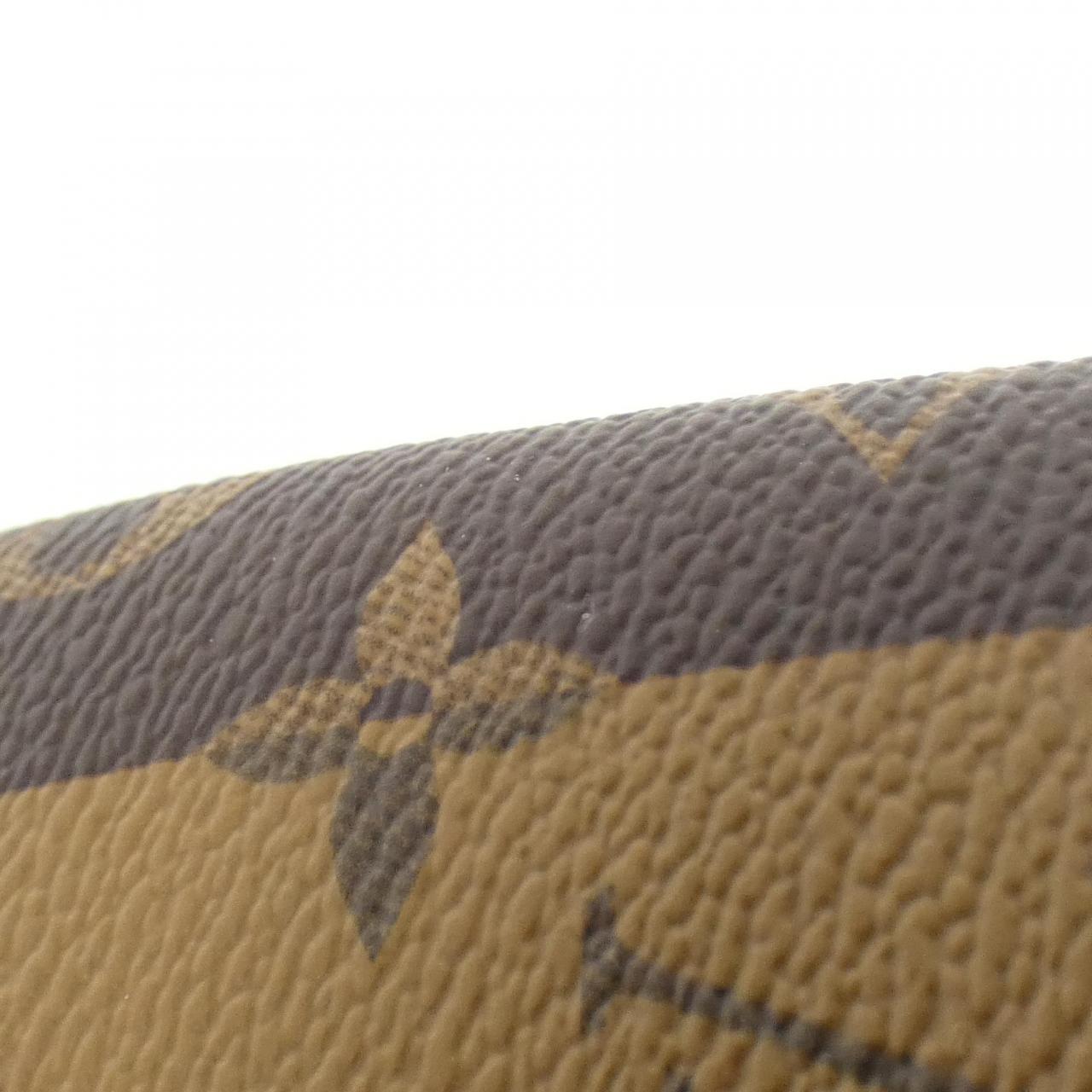 Louis_Vuitton_Monogram_Stripe_LV_Squared_Trio_Messenger_M45965_Shoulder_Bag_5